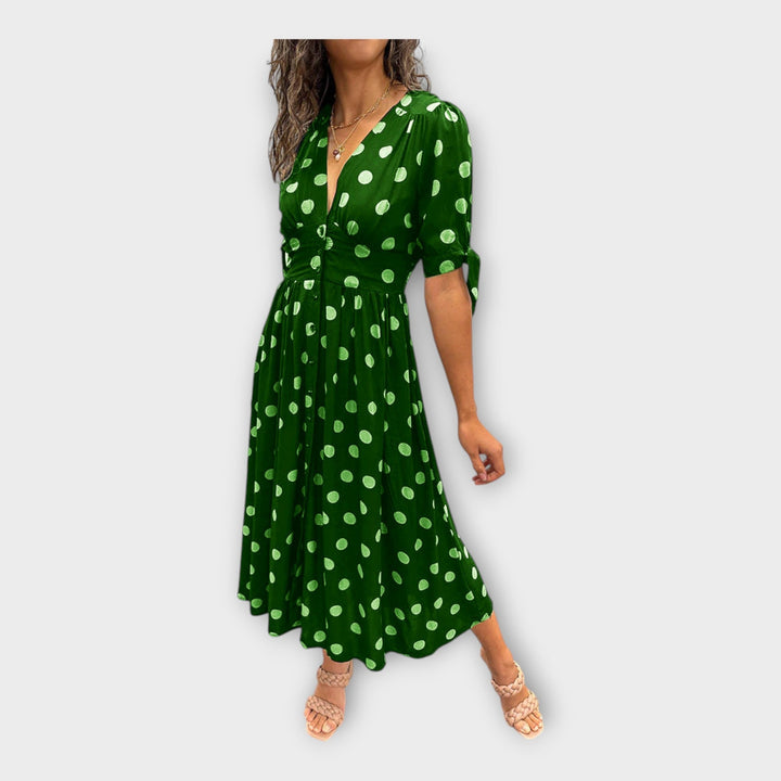 Κομψό φόρεμα με μοντέρνο μοτίβο και διαχρονική φινέτσα