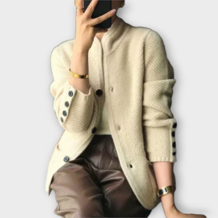 Alissa - Στυλάτος & Άνετος Καρντιγκάν