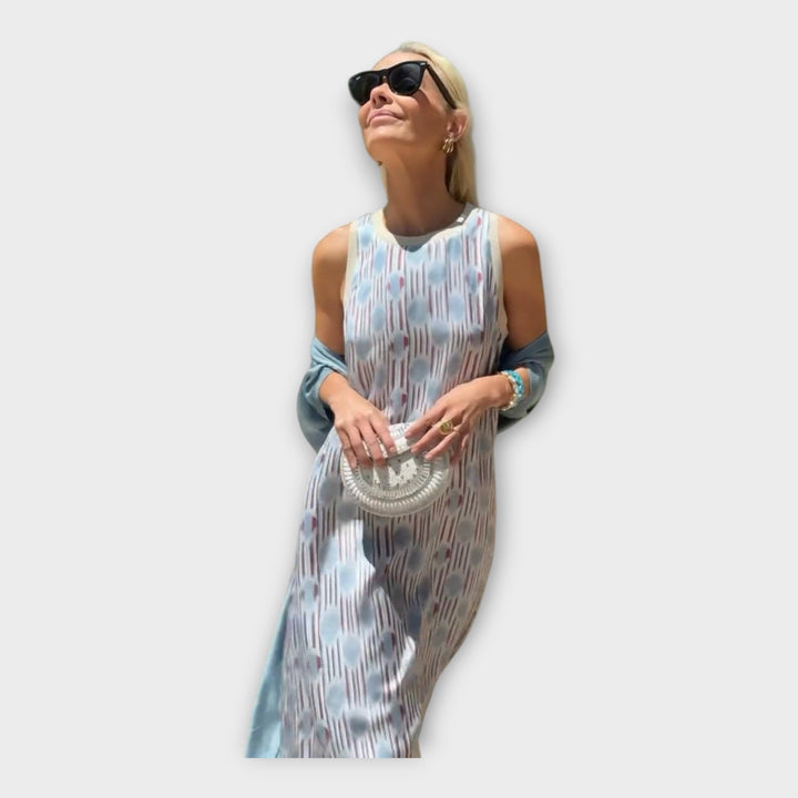 Μάξι Φόρεμα με Γραμμικά Μοτίβα και Αέρινη Ροή