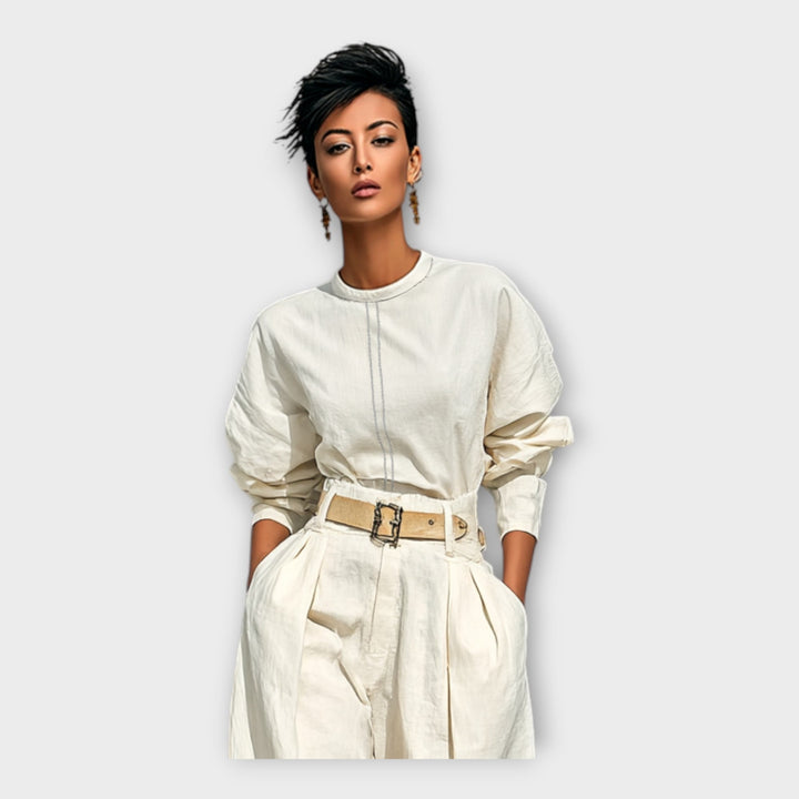 Σύνολο με minimal αισθητική και διαχρονικό χαρακτήρα