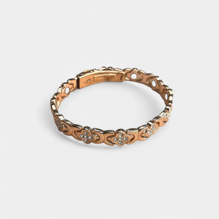 Μαυρέτα - μαγνητικό βραχιόλι χαλκού με κομψότητα και διαχρονική γοητεία