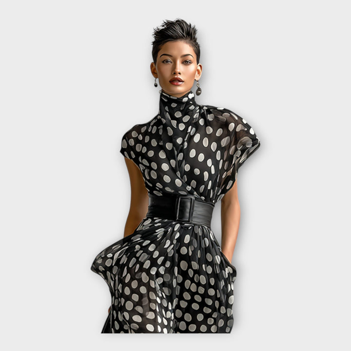 Μακρύ φόρεμα με εκλεπτυσμένη και διαχρονική αισθητική