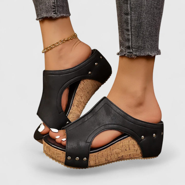 Μαριγώ - Ορθοπεδικά σανδάλια πλατφόρμα με κομψό σχεδιασμό