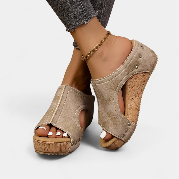 Ζαφειρία - Πλατφόρμες με καρφιά και ορθοπεδική υποστήριξη