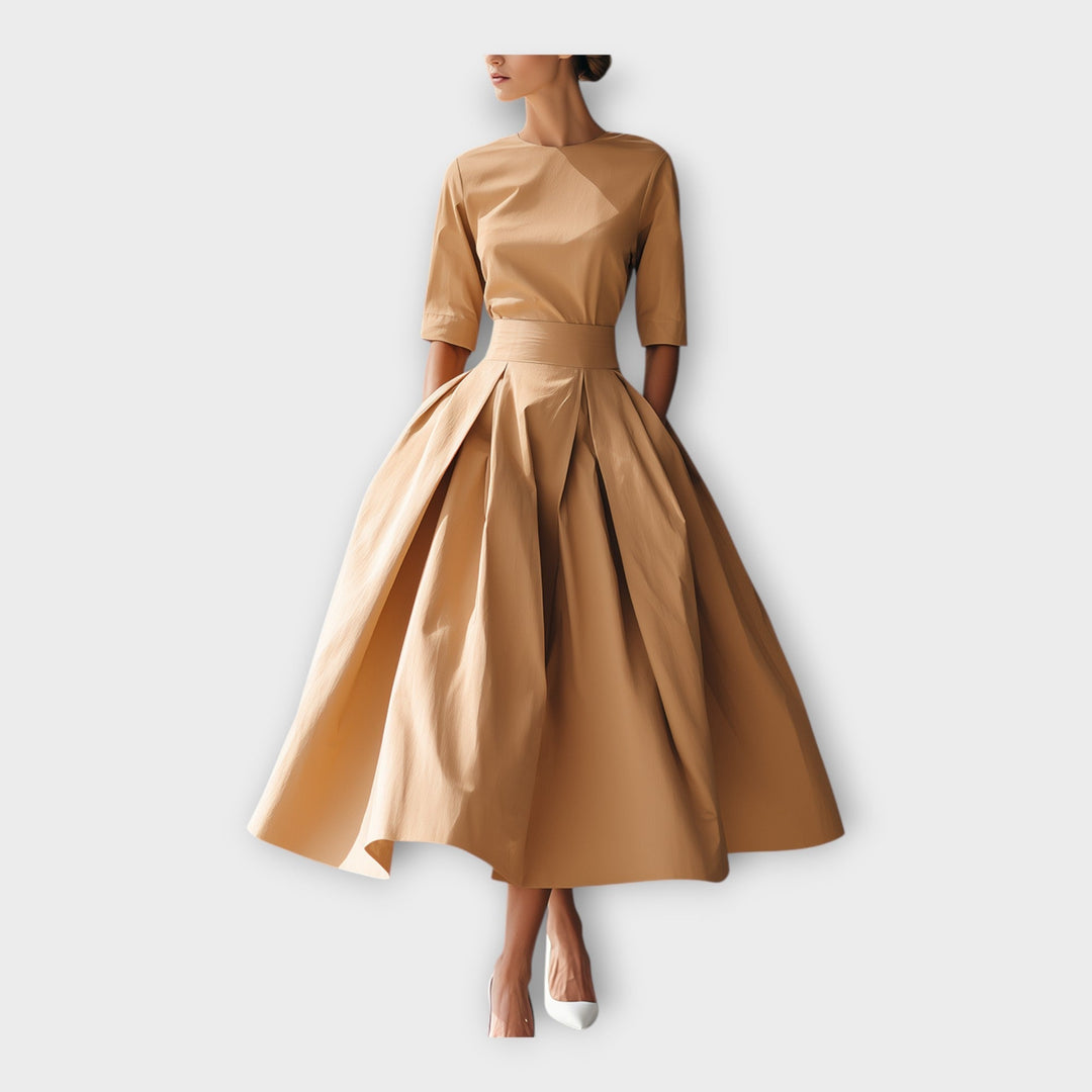 Midi φόρεμα με εκλεπτυσμένη minimal αισθητική