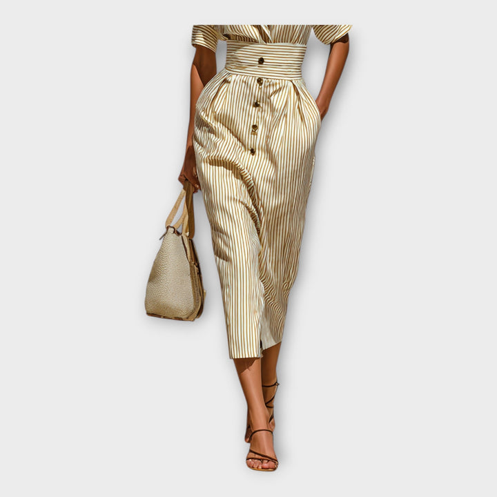 Φόρεμα με ραφιναρισμένη κομψότητα