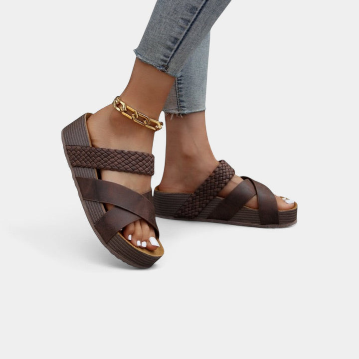 Χριστίνα - Κομψά σανδάλια με άνεση και στήριξη καθημερινά