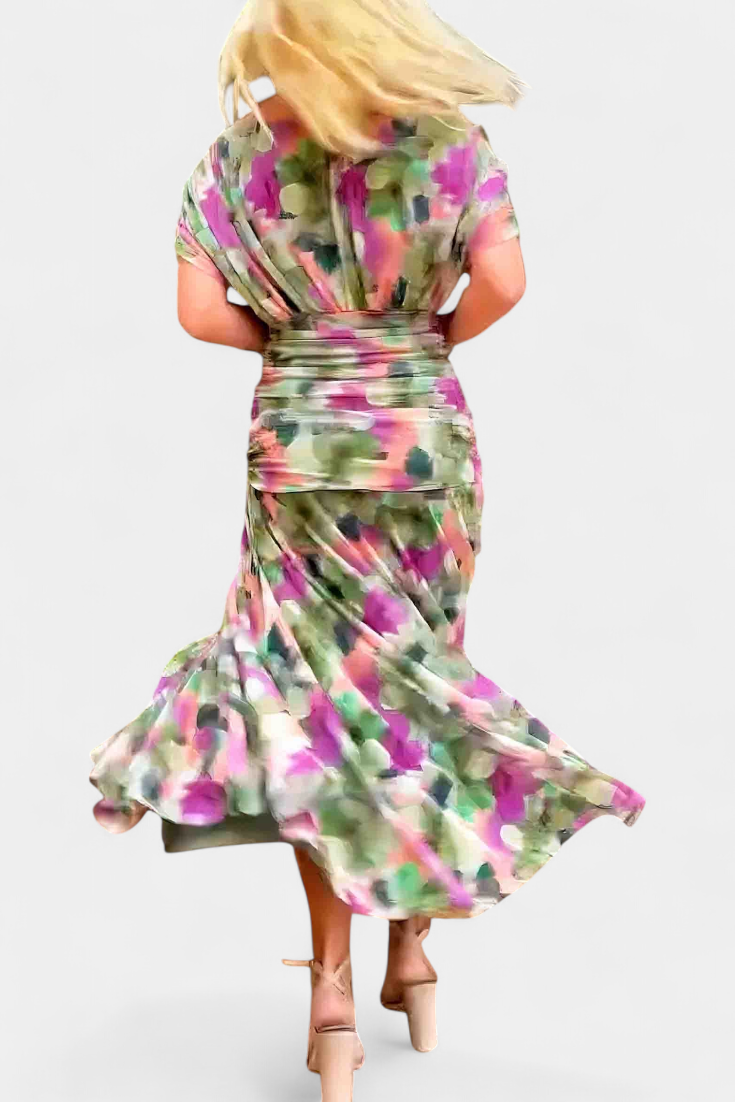 Μακρύ Λουλουδάτο Φόρεμα με V Ντεκολτέ και Ρομαντική Φινέτσα