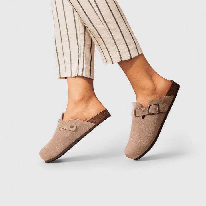 Λουκία - ανατομικά σανδάλια από σουέντ δέρμα